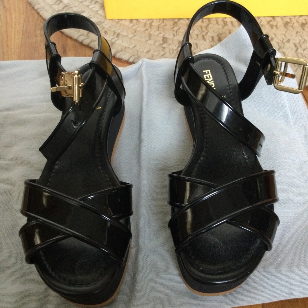 Fendi Hydra patent sandal